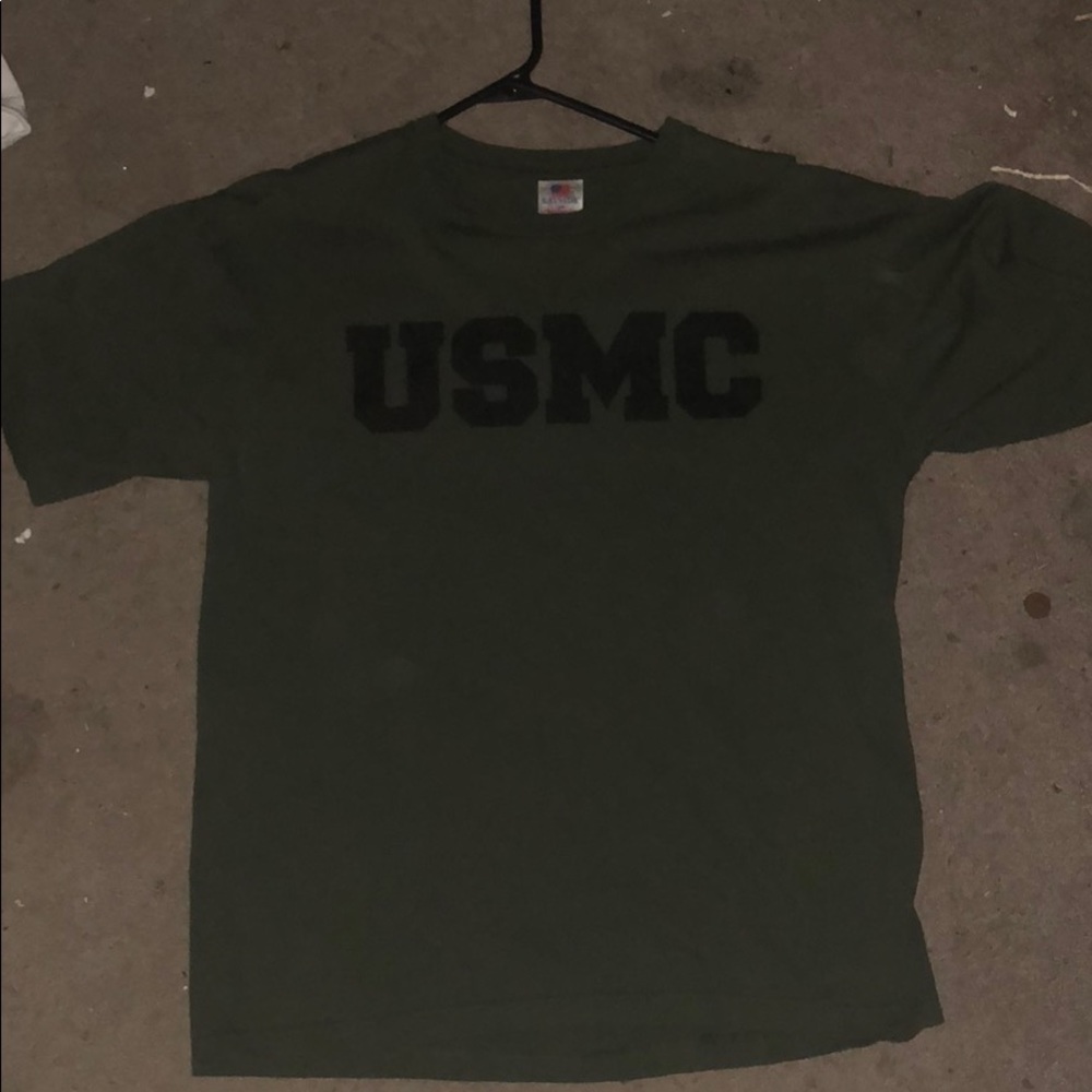 Mens USMC shirt